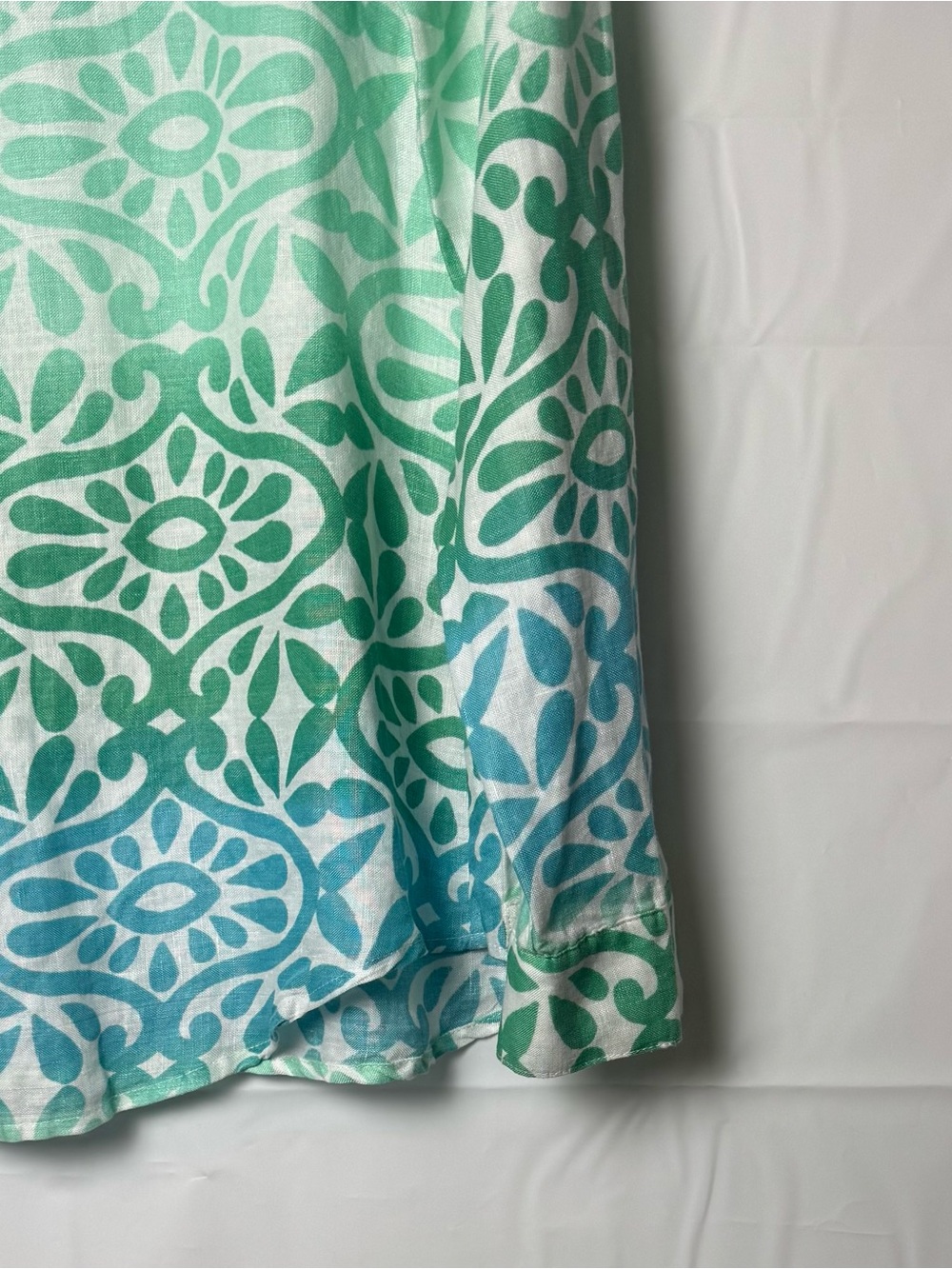 Charter Club Women’s Green and Blue Button-Down Linen Shirt, Large. NWOT - Picture 6 of 8